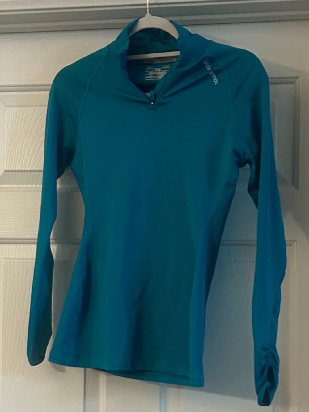 Under Armour Women's Small Teal Cold Gear Long Sleeve Shirt